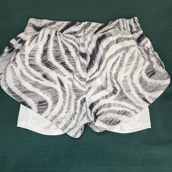 FREE with$15 Purchase! DSG 2 in 1 shorts Small Zebra striped Running short‎ - Picture 5 of 7